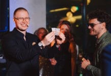 Pokaz iluzjonisty na imprezie – jak dopasować go do wieku gości i charakteru wydarzenia? Pokaz iluzjonisty na imprezie – jak dopasować go do wieku gości i charakteru wydarzenia?