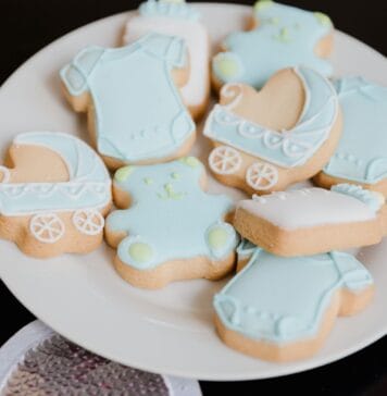 Menu na baby shower – lekkie przekąski, pastelowe desery i koktajle bezalkoholowe Menu na baby shower – lekkie przekąski, pastelowe desery i koktajle bezalkoholowe